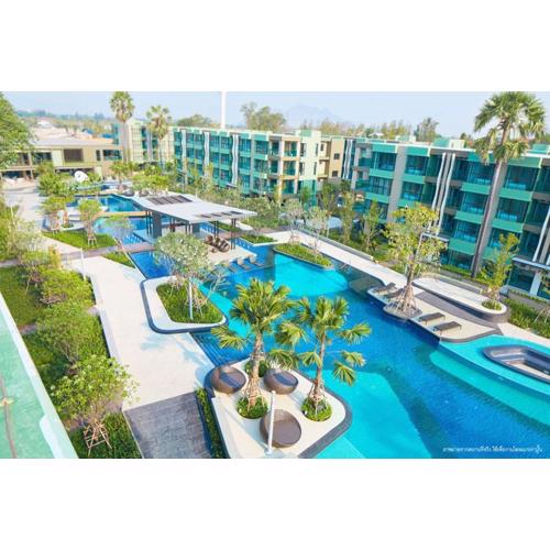 LPN Cha-am Beachfront Wifi 10 meters to beach 1BR ติดทะเล