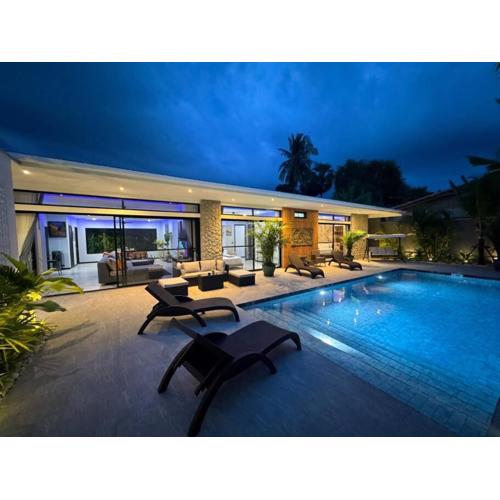 Luciana Villa by G Estate Phuket