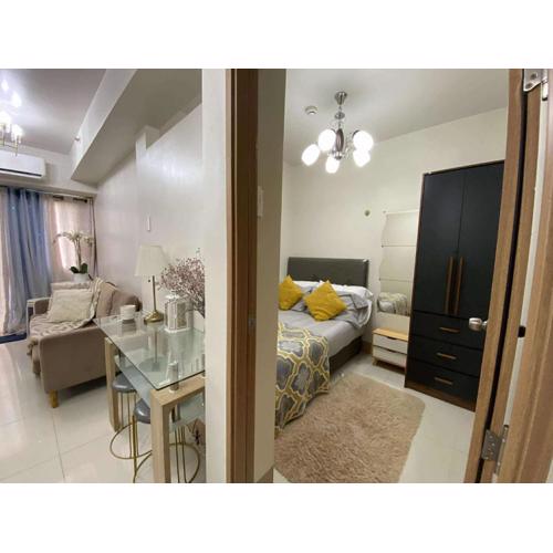 Lucky Condotel (Shore Residences)