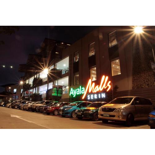 Lucky East Serin with Netflix DisneyPlus FreeCoffeeTea & Recliner