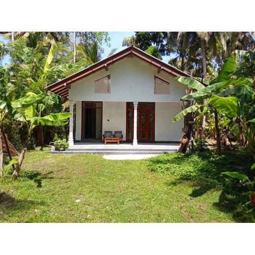 Lucky Mongrooves Tiny Villa