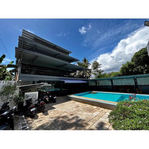 Lucky Tito Coron Dive Resort