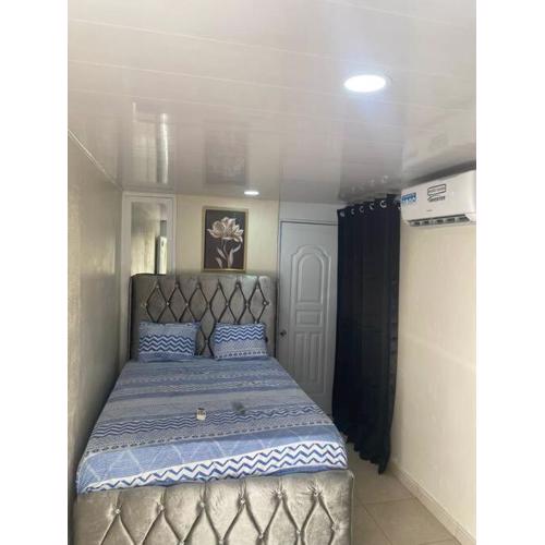 lugar comodo y barato