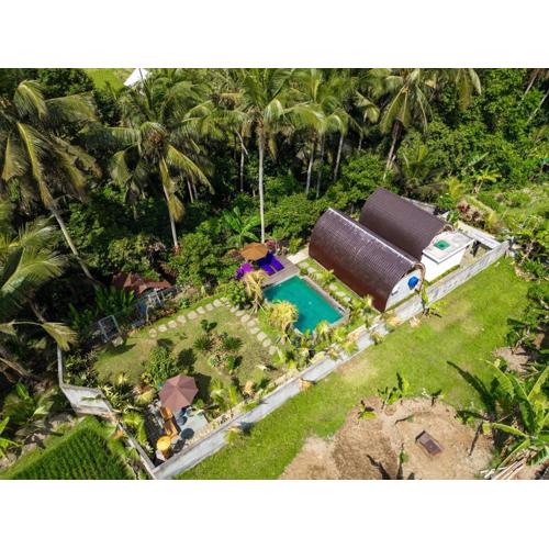 Lumbung Sari Wooden Private Villa with Greenery View