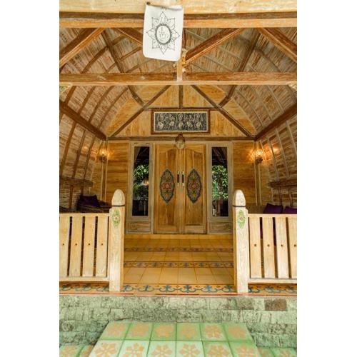Lumbung Sari Wooden Villa