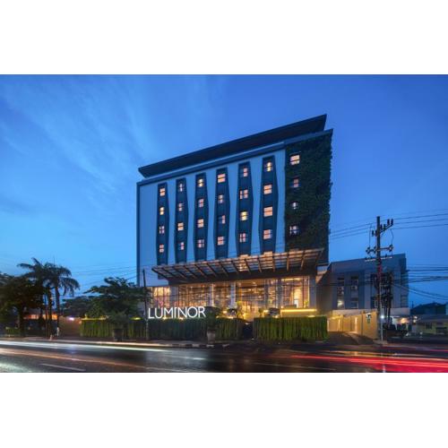 Luminor Hotel Airport Sidoarjo By WH , Best Choice and Strategic Location with a Rooftop area in Town