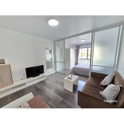 Luminous Condo in Kathu