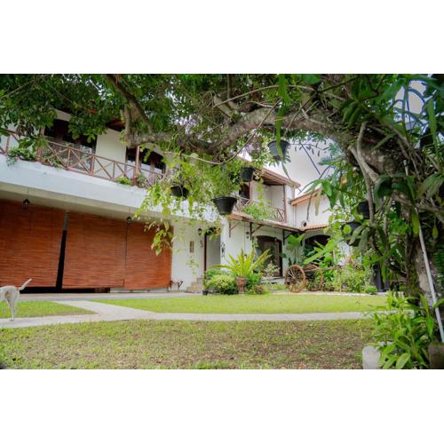 Luna House Nawala