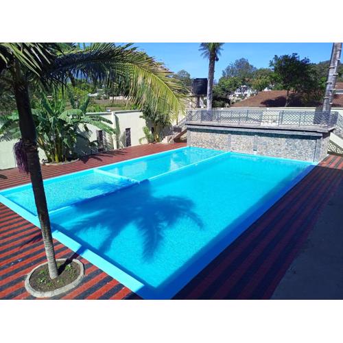 Lush Garden Apartment