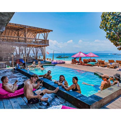 Lushy Hostel Nusa Penida