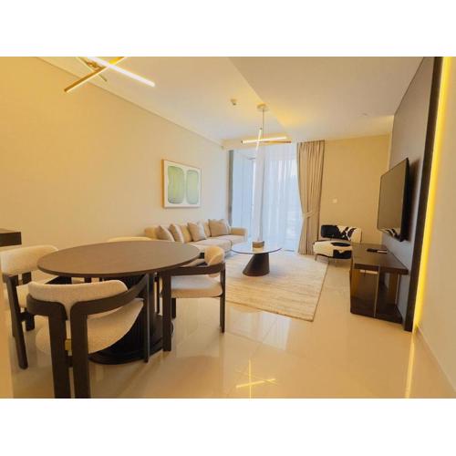 Lux 1BR and Study Burj view apartment