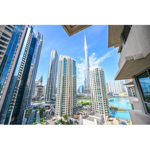 LUX 2BR Burj & Fountain View Steps from Dubai Mall