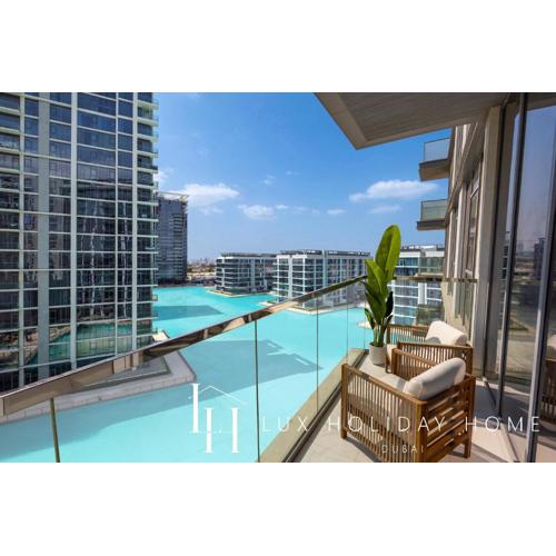 LUX 2BR Lagoon View District One, 10 to 15 min Burj Khalifa