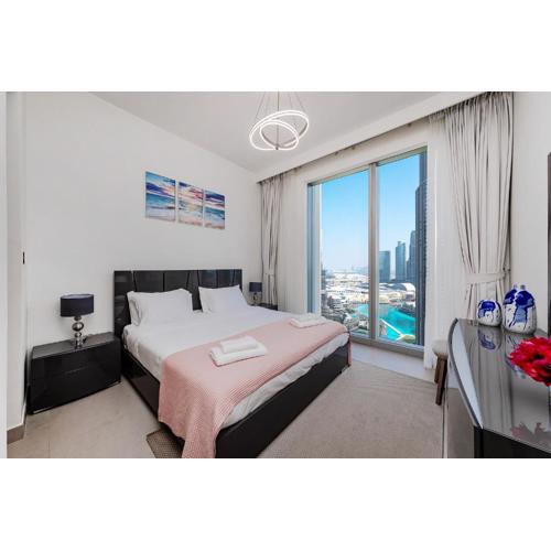 LUX 2BR View of Burj Khalifa