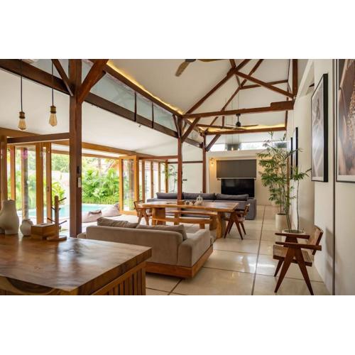 Lux 3 Bed 3 bath villa in Umalas nr Canggu