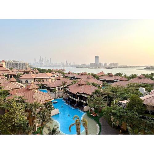 Lux BnB I Palm Jumeirah Resort I Palm Views