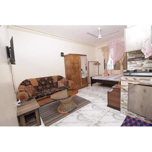 Lux Suites Ganjoni Studio Apartment