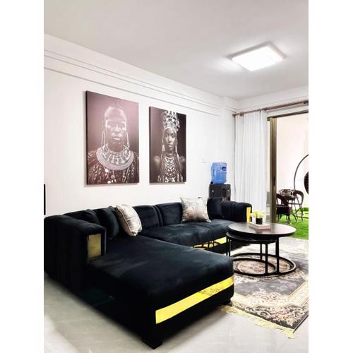 Lux Suites Gold Park Apartments