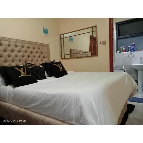 Lux Suites Kileleshwa Furnished Studio Apartments