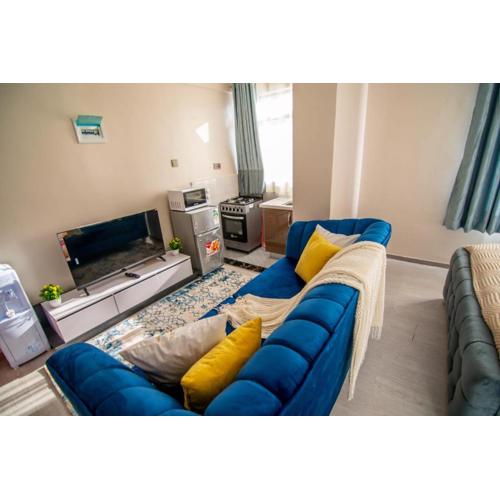 Lux Suites Royal Gardens Studio Apartments