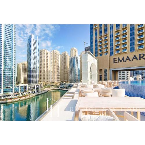 LUX The JW Marina Studio 3