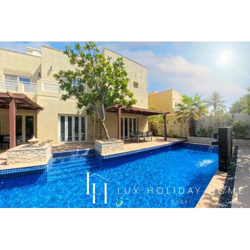 LUX The Meadows 5 Bed Villa
