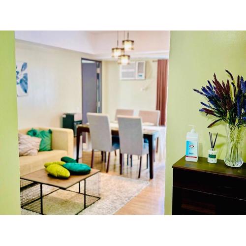 Luxe 1-Bedroom, Walk to Abreeza, Pool, Parking - Suite 2318