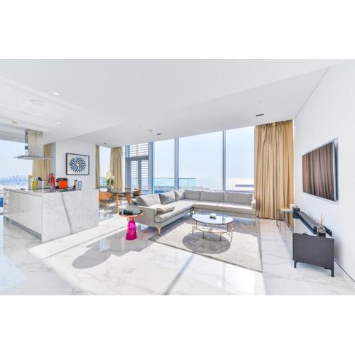 Luxe 3 BR Oceanfront Apartment in the heart of Bluewaters Island