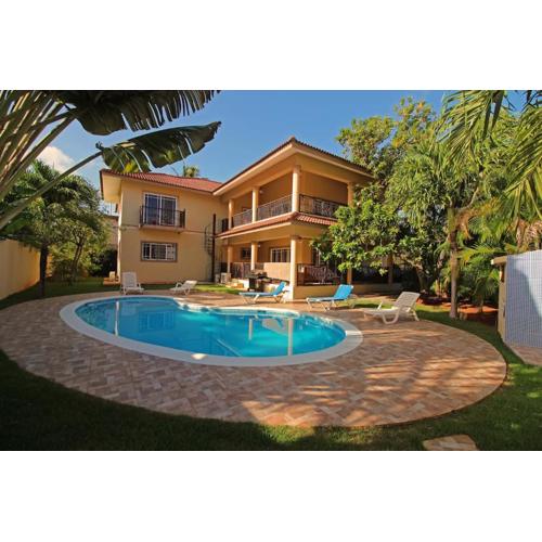 Luxe Comfort 8 Bedroom Villa with Private Pool & Entertainment