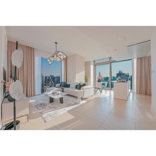 Luxe Living: Spacious Waterfront 2BR in Marina Gate