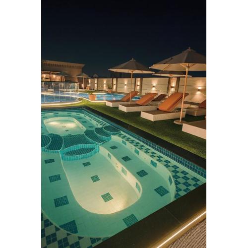 Luxe Spacious 1 BR apartment