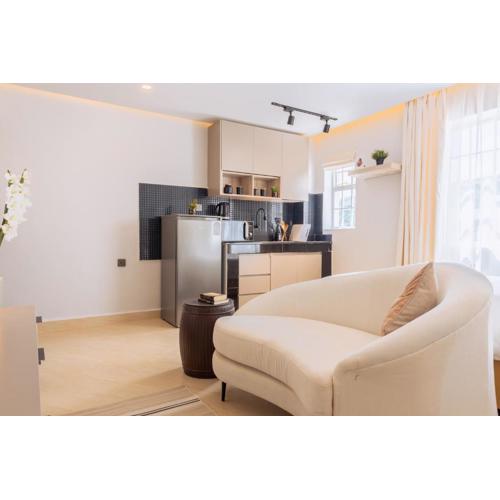 Luxe Studio and 1 bedroom Apartment