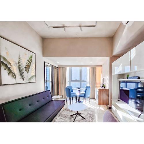 LUXESTAYSMNL STYLISH FAMILY 2BR SUITE POOLGYM 400MBPS WIFI NETFLX Amazing City View