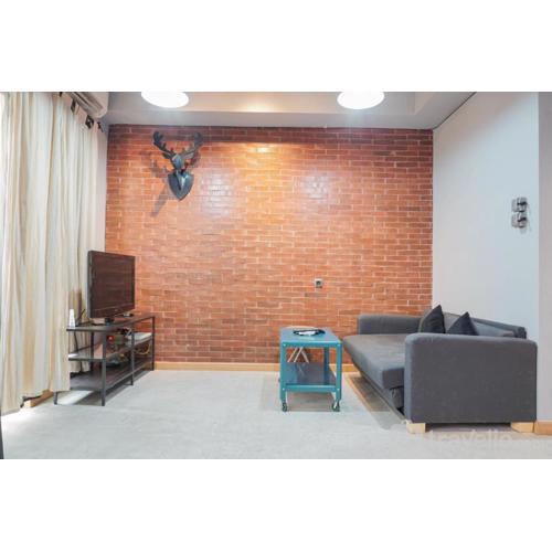 Luxurious 1BR Apartment at Belmont Residence By Travelio