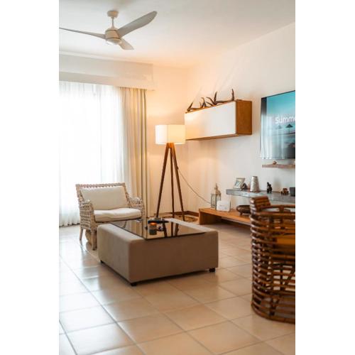 Luxurious 3-Bedroom Apt with Sea Views - SD10