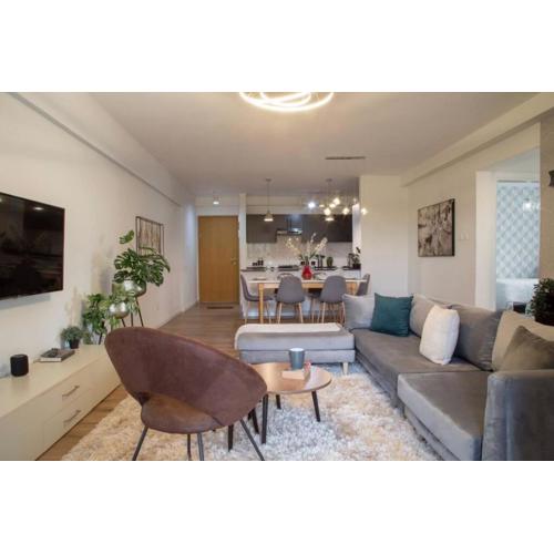 Luxurious 3 Br Condo at Mi Vida