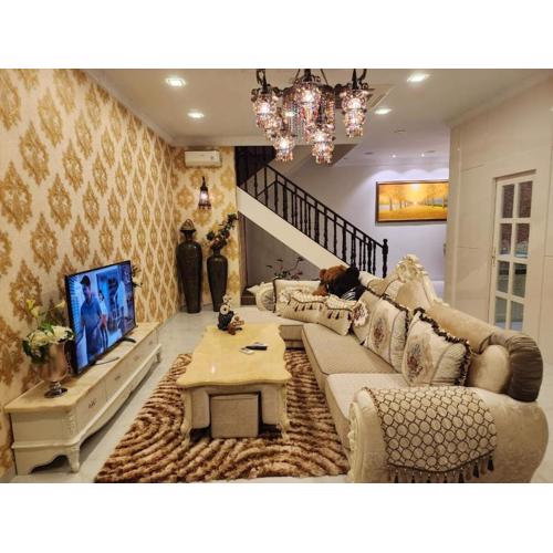 Luxurious 3BR Tropicana Residence