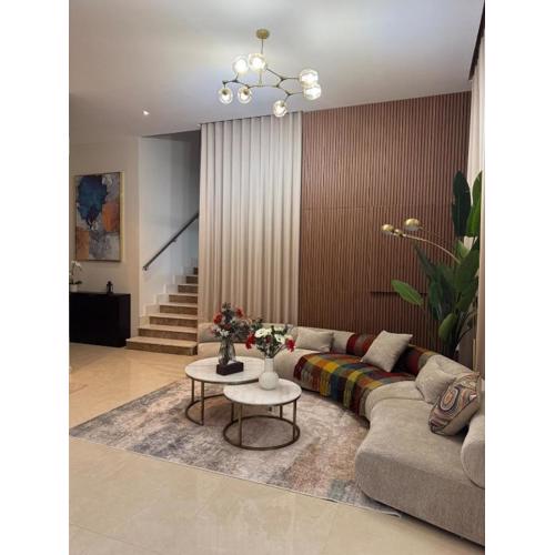 Luxurious 6 Bedroom Villa in Abu Dhabi- Group Getaway