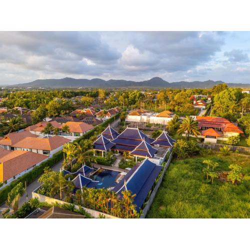 Luxurious 8bedroom villa in Bangtao Large private pool Group vacation villa Free maid and private kitchen service Extended