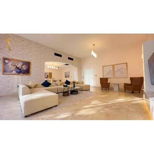 Luxurious Al Danah 5BR Family Friendly Getaway