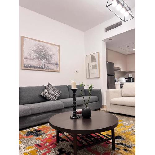 luxurious apartment 1BR Stay steps to Ferrari & Warner Bros Yas Mall