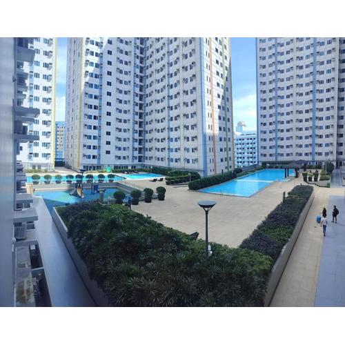 Luxurious City View Condo in Quezon City