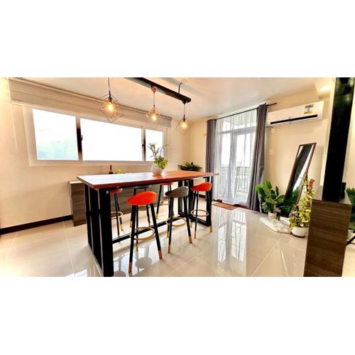 Luxurious Deluxe Apartment - EhubStay Mactan Cebu - Saekyung Condo Looc