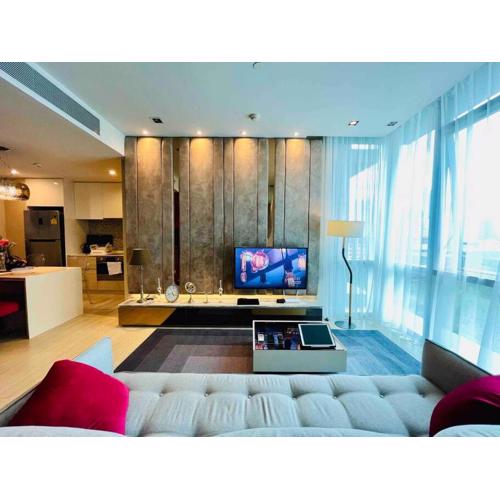 Luxurious in Prime Area Bangkok (PickupService)