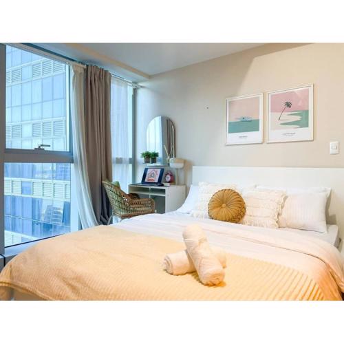 Luxurious Modern BGC Condo at Uptown #upt131h