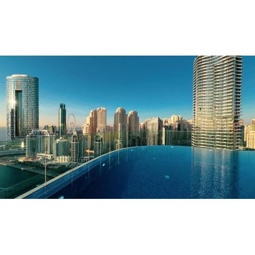 Luxurious new studio in Marina