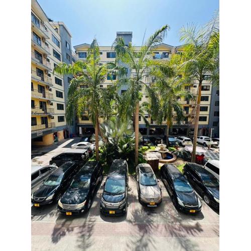 Luxurious RXR Apartment