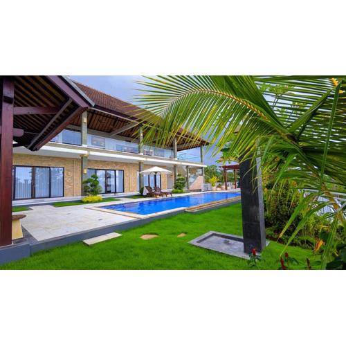 Luxurious, Seaview, Private Pool, 3-Bedroom Villa in Seraya