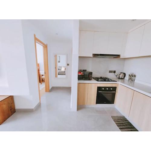 Luxurious Serene 1 bedroom in Lavington with green & City views!