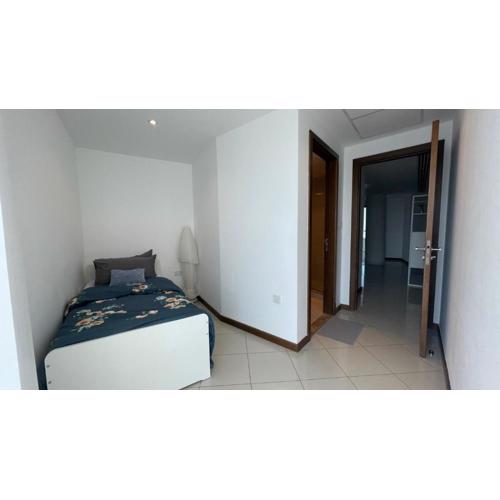 Luxurious Single Room- Olive